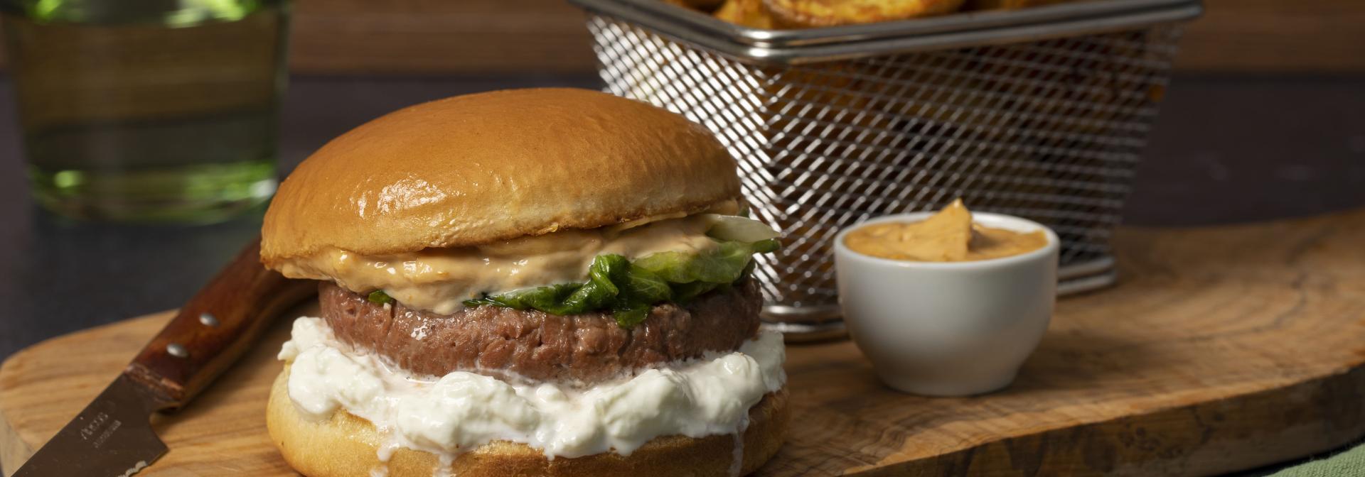 Sensational Burger con stracciatella e olive